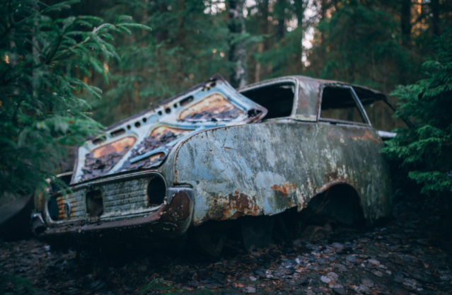 an abandoned car