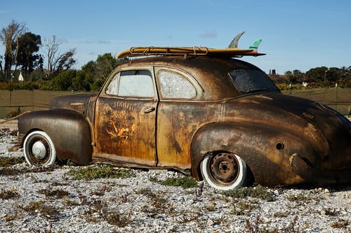 rusty broken car