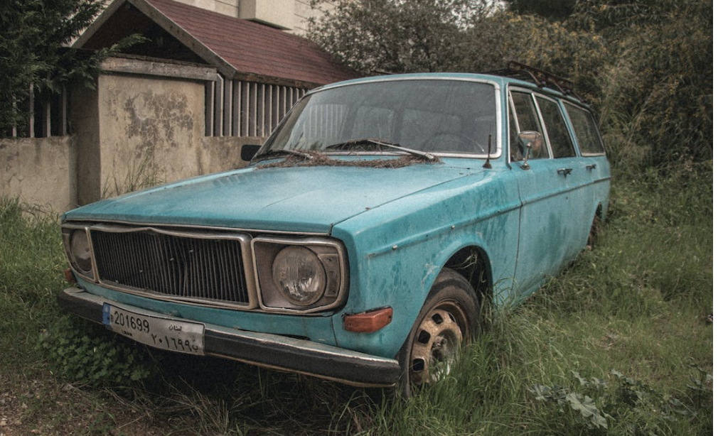 an abandoned junk car